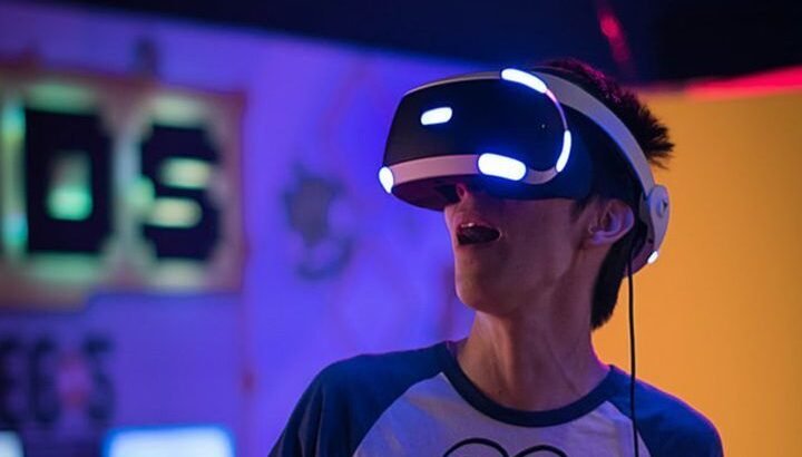 (Sample Ad) Xbox Controller in good condition Wireless