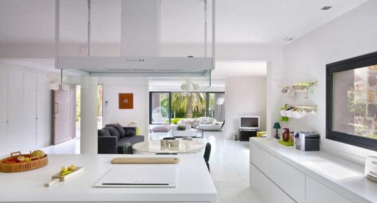 (Sample Ad) Mansion with Private Pool and Landscaped Garden