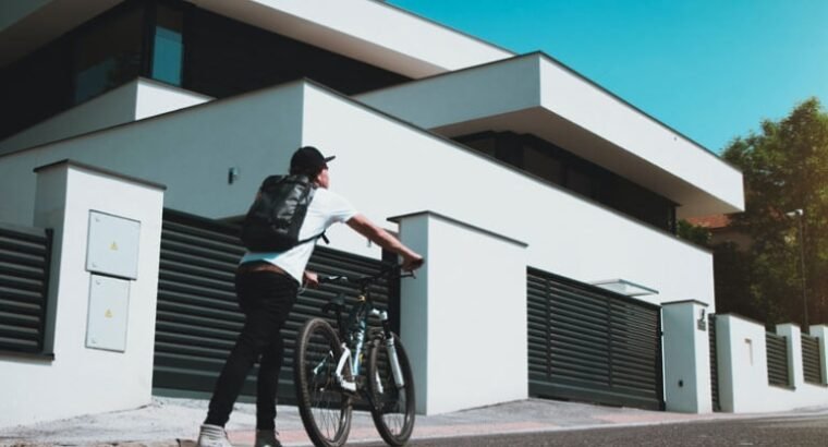 (Sample Ad) Ultra Modern Penthouse with Stunning City Views