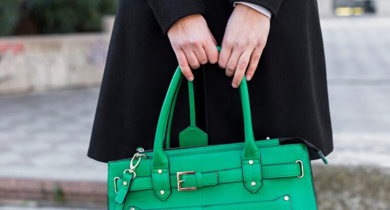 (Sample Ad) Elegant Women’s Designer Handbags – Up to 50% Off!